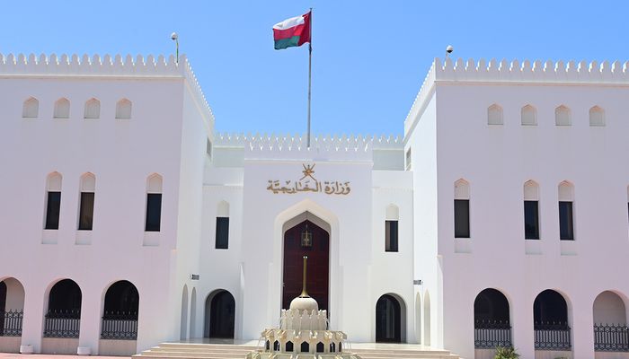 سلطنة عمان تواصل جهودها الدبلوماسية المكثفة لاحتواء التصعيد بالمنطقة