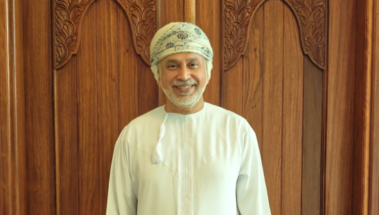 محمد بن عيسى الزدجالي يكتب: صديقك المفضل الجديد (هاتفك) هو أسوأ خائن لك
