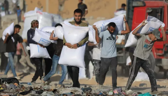 تقرير: إسرائيل توقف إدخال المساعدات لغزة انتظارا لخطة الجيش