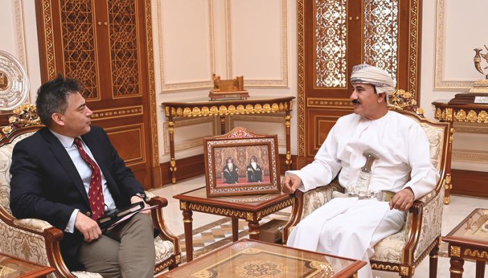وزير المكتب السُّلطاني يستقبل قائد القوات الخاصة البريطانية