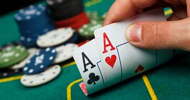 ضبط 19 بنغلاديشيًا بتهمة لعب القمار ببركاء