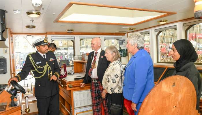 RNOV Shabab Oman II receives Lord Provost of Aberdeen, Scotland