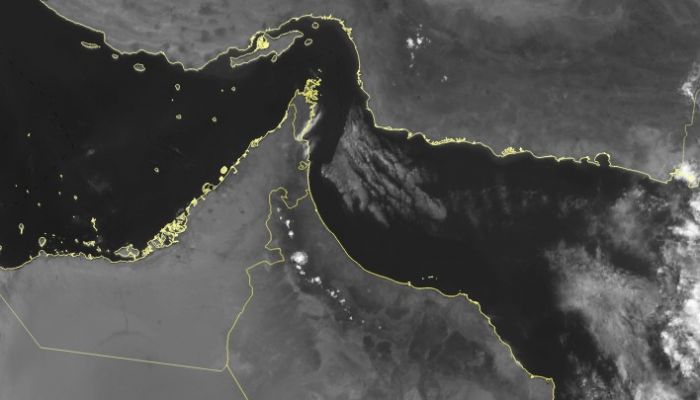 الأرصاد: تشكل السحب الركامية وهطول أمطار على البريمي
