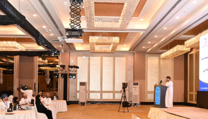 مؤتمر التفكير التصميمي بصلالة يستعرض سبل توظيف الذكاء الاصطناعي في تطوير الحلول الابتكارية