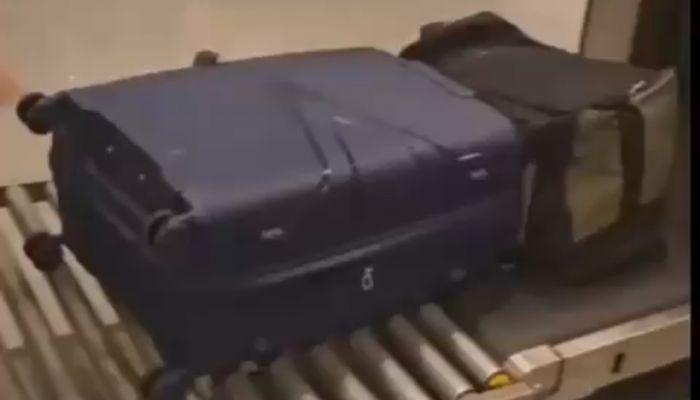 إحباط تهريب ماريجوانا بمطار صلالة بحوزة هنديين
