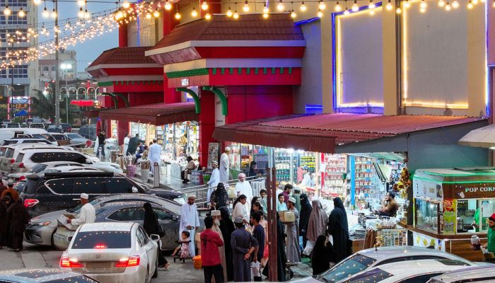 انتعاش الحركة التجارية في الأسواق والمرافق السياحية خلال موسم خريف ظفار 2025