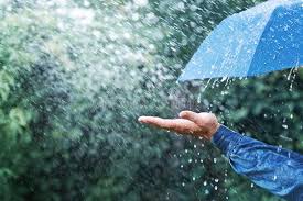 اليوم: سحب ركامية وأمطار متفرقة.. والرذاذ يتواصل على ظفار