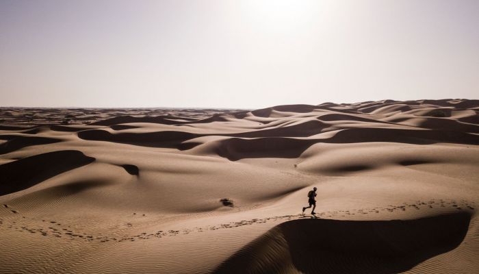 بعد تصدر مجلة Runner's World العالمية.. ماراثون عُمان الصحراوي 2026 يفتح التسجيل مع إنجازات غير مسبوقة