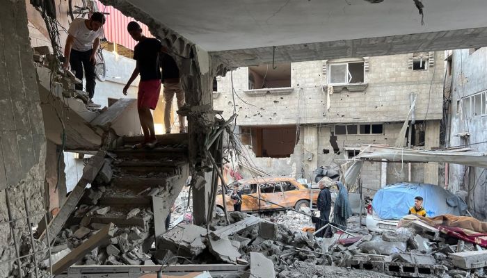 استشهاد 14 فلسطينيًّا أغلبهم من منتظري المساعدات بأنحاء متفرقة في غزة