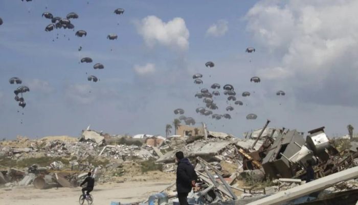 الإمارات تنفذ عملية إنزال المساعدات الـ60 في غزة