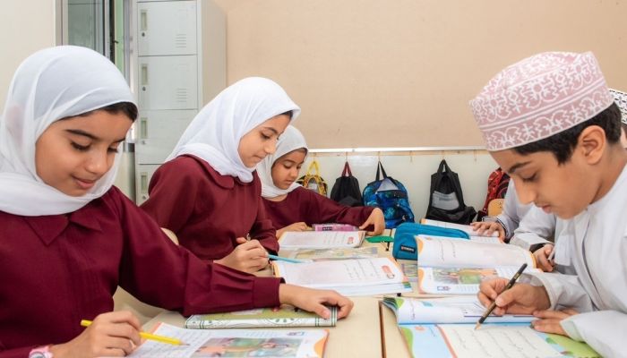 سلطنة عُمان تستعرض تجربة برامج مدارسها المنتسبة لليونسكو في هونغ كونغ