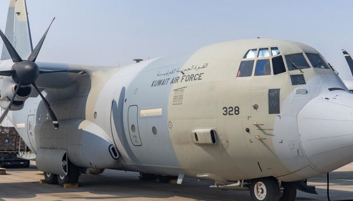 الكويت تبدأ جسراً جوياً لإغاثة غزة بـ10 أطنان من الأغذية