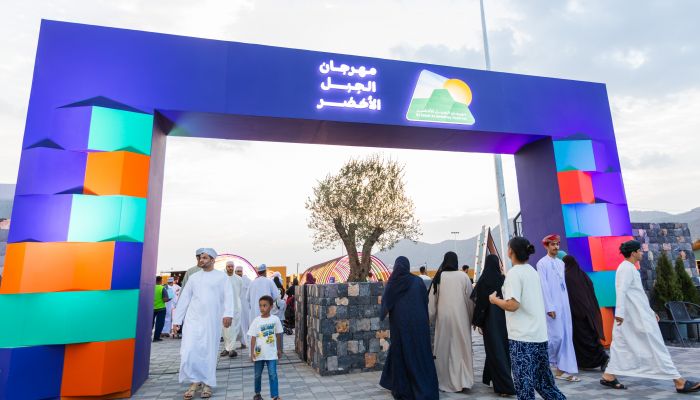 أكثر من 150 ألف زائر لمهرجان الجبل الأخضر حتى منتصف أغسطس الجاري