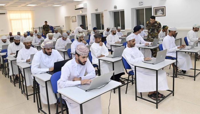 بدأ إجراءات التقييم والقبول لتوظيف الضباط المرشحين بالبحرية السُّلطانية العُمانية