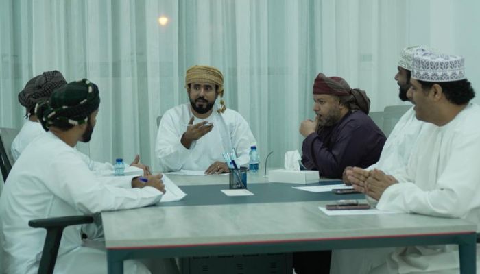 لجنة الصحفيين العُمانية بظفار تناقش الاستعدادات النهائية للملتقى الصحفي