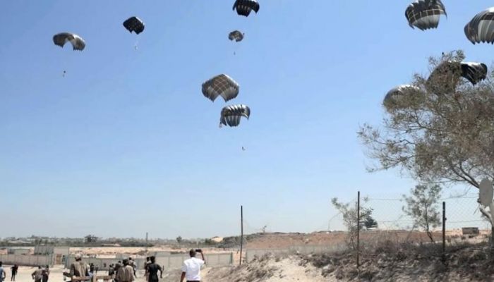 أكثر من 4 آلاف طن من المساعدات أنزلتها الإمارات على غزة