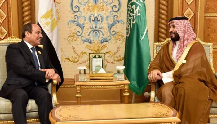 الرئيس المصري السيسي يصل نيوم السعودية للقاء ولي العهد الأمير محمد بن سلمان