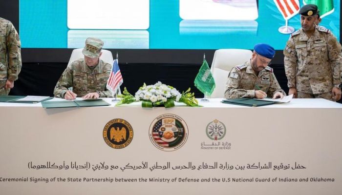 توقيع اتفاقية شراكة عسكرية بين السعودية وأمريكا