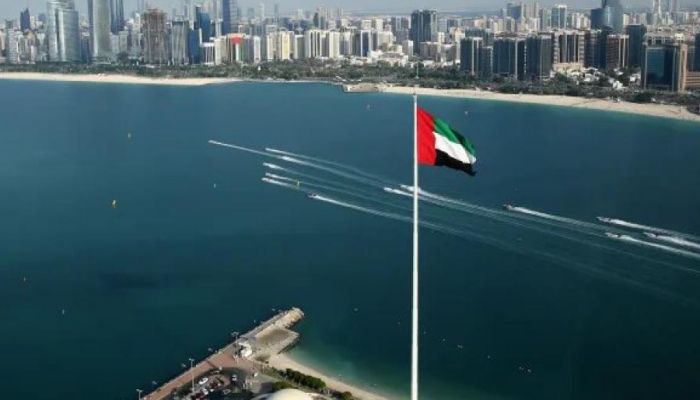 الإمارات تفرض رقابة على المحتوى غير الهادف في وسائل التواصل الاجتماعي.. وتحيل بعض المخالفين للنيابة العامة