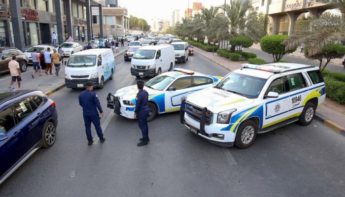 الكويتي تضبط شبكة كبرى لتزوير تصاريح العمل