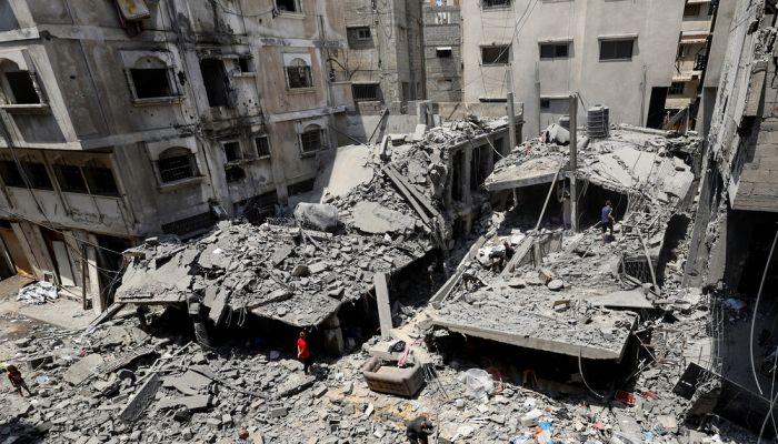 16 شهيدًا جراء قصف الاحتلال الإسرائيلي مناطق متفرقة في مدينة غزة