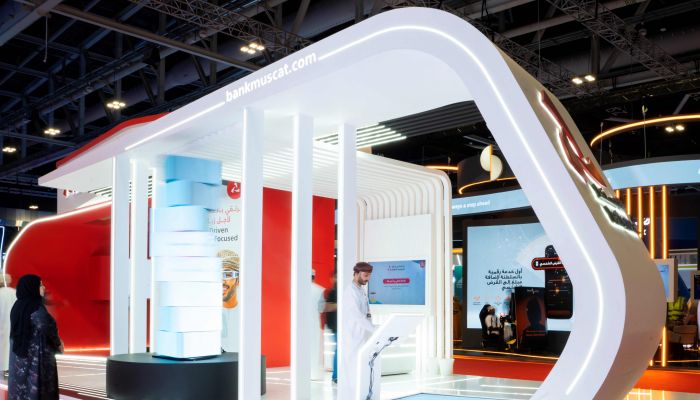 استمتع بتجربة تفاعلية مميزة مع جناح بنك مسقط في معرض كومكس 2025