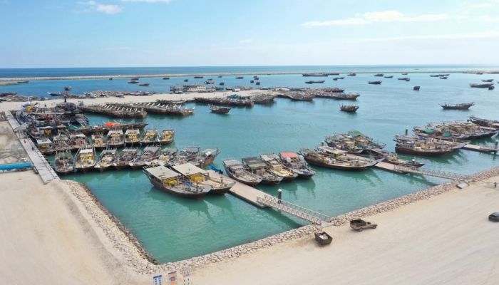 ميناء الصيد البحري بالدقم يبدأ موسم الصيد بخدمات متكاملة تعزز جودة الإنتاج السمكي