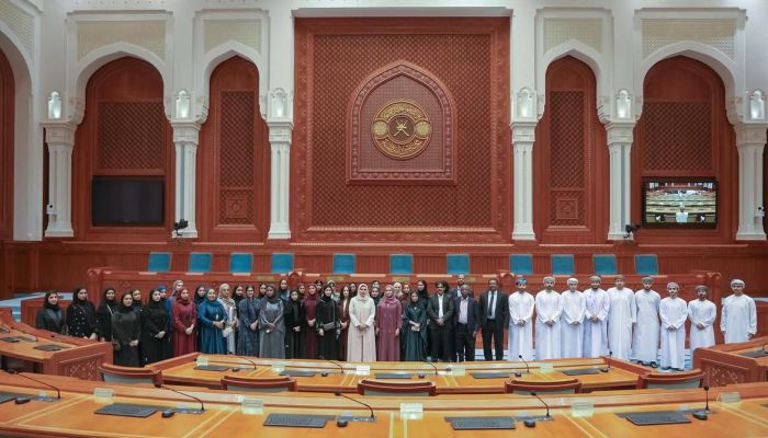 طلبة الكلية الحديثة للتجارة والعلوم يزورون مجلس الدولة لاستكشاف العملية التشريعية