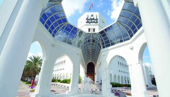 بلدية مسقط تتولى إدارة ونقل قطاع النفايات بالمحافظة ابتداءً من 1 أكتوبر