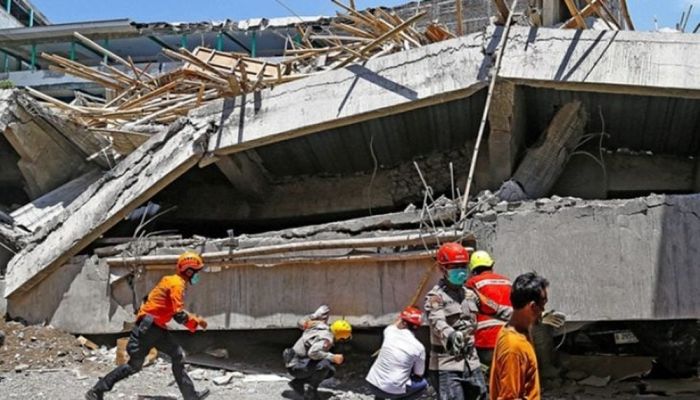 ارتفاع حصيلة انهيار مدرسة في إندونيسيا إلى 37 شخصًا