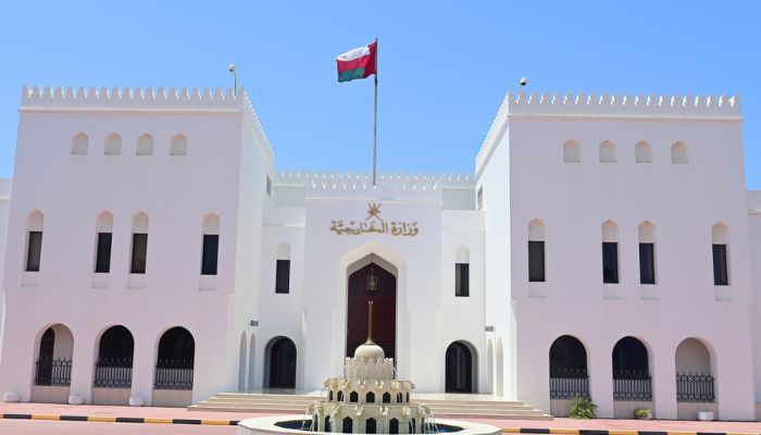 سلطنة عُمان ترحّب بالمساعي الأمريكية لوقف الحرب في قطاع غزة