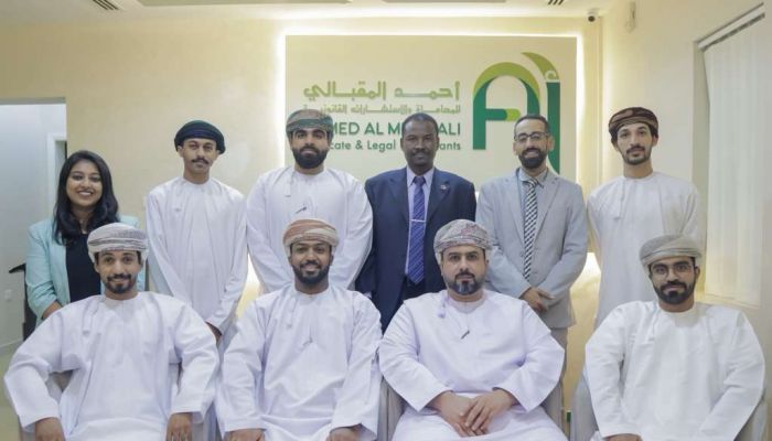 أحمد المقبالي للمحاماة يصبح أول مكتب محاماة في عمان يتعاون مع الهند