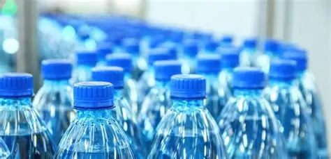 بقرار وزاري..حظر استيراد المياه المعبأة من إيران