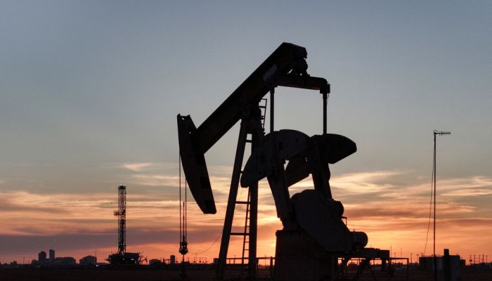 النفط يرتفع مع تقييم المستثمرين لآفاق التوصل لاتفاق في الشرق الأوسط