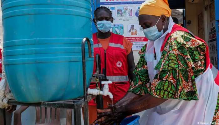 Ebola: WHO's Tedros visits Uganda, bordering DRC e